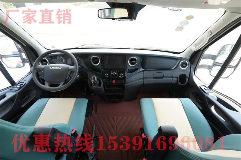 明星拍戲會住在房車嗎