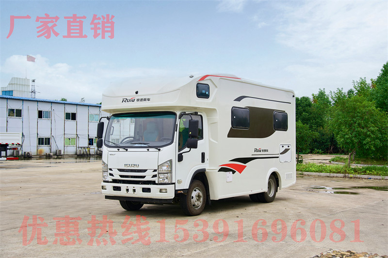 豪哥款大通短軸房車 大通RV90短軸房車開(kāi)車,售價(jià)32.8萬(wàn)